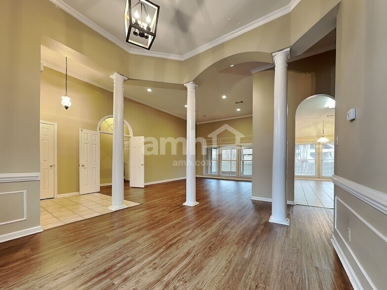 Building Photo - 1226 Sweetie Dr