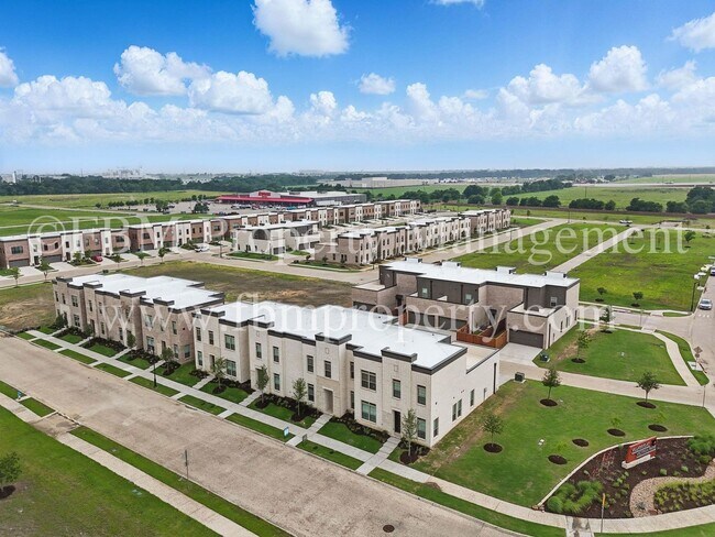 Building Photo - 2909 Ali Dr