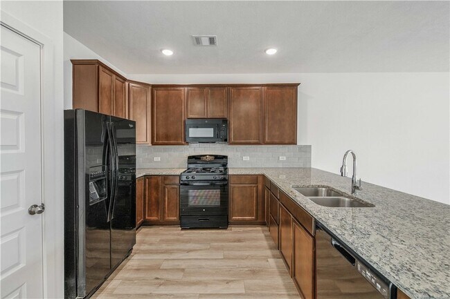 Building Photo - 6101 Pocono Dr