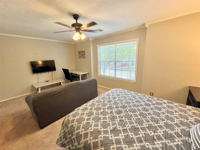 Building Photo - 195 Blushwood Pl