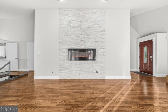 Building Photo - 9416 Holbrook Ln