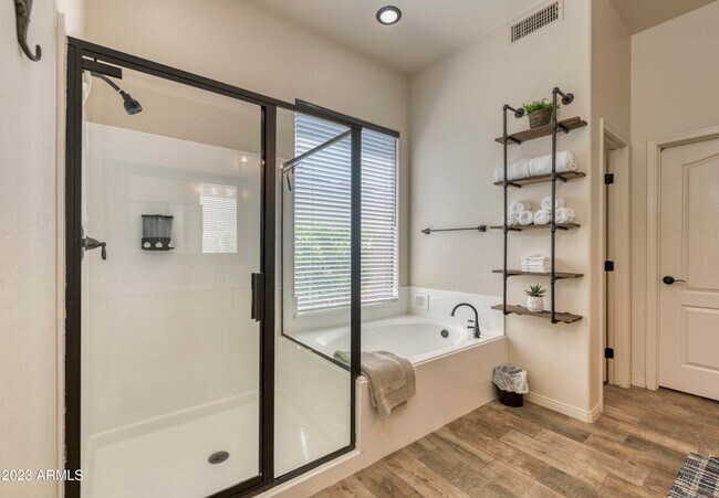 Building Photo - 6879 E Amber Sun Dr