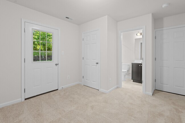 Building Photo - 377 Tumblers Wy
