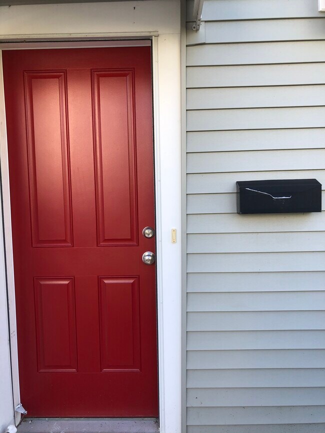 Primary Photo - 409 Brinley Ave
