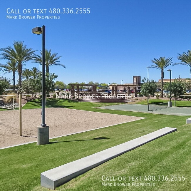 Building Photo - 724 W Dragon Tree Ave