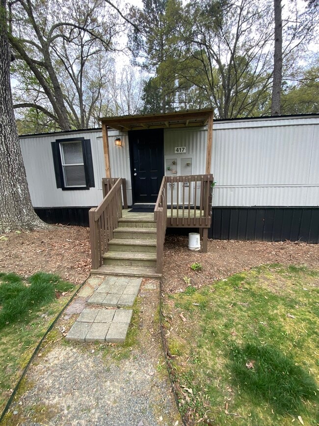 Building Photo - 417 Ranch Rd