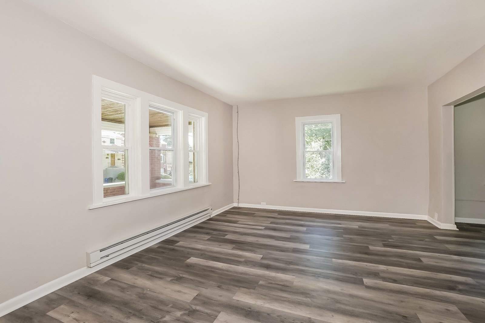 Building Photo - 803 Eathan Ave