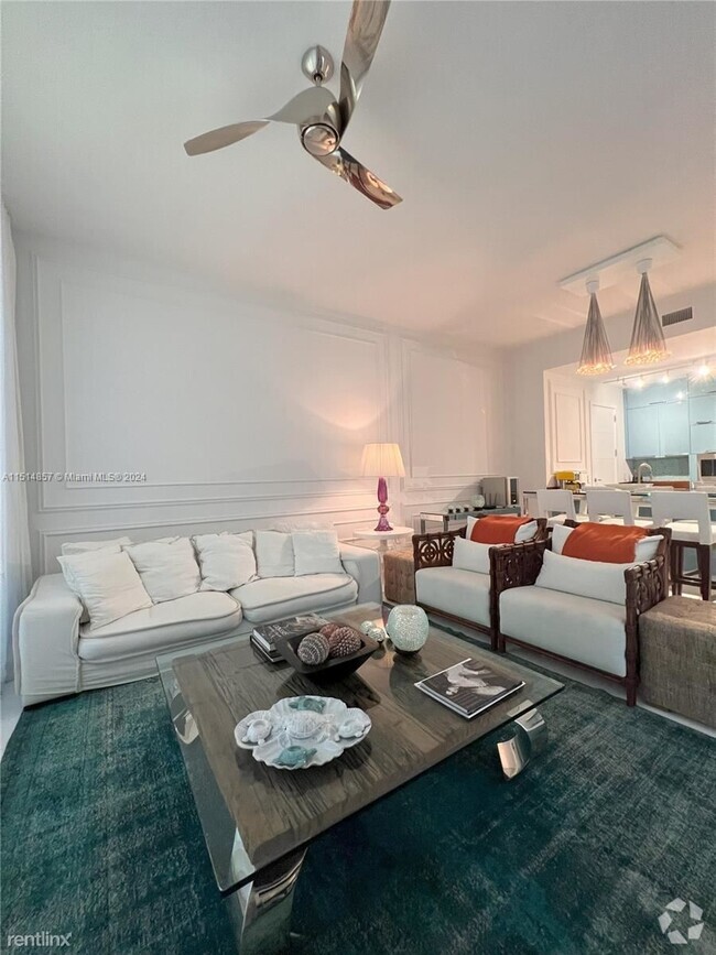 Building Photo - 3 br, 3.5 bath Condo - 15811 Collins Ave A...