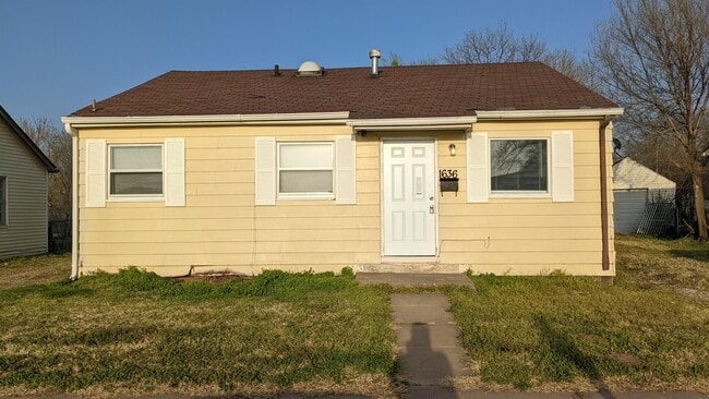 Primary Photo - 1636 S Glenn Ave