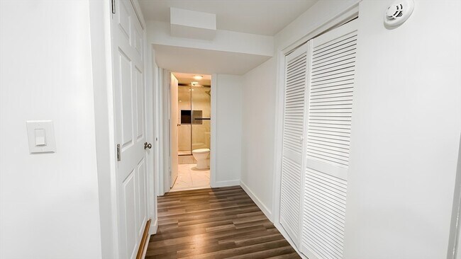 Building Photo - 338 Whiting Ave