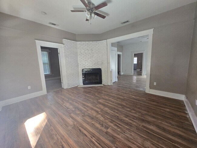 Building Photo - Available NOW!