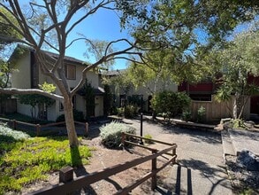 Building Photo - Renovated 2 Bed/1.5 Bath Townhouse in Park Pacifica with GARAGE!