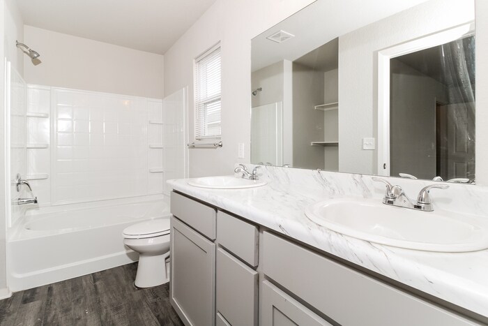 Building Photo - 12204 Wahoo Dr