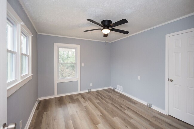 Building Photo - 3 Bedroom Home for Rent in Griffin, GA – $1,600/mo | 2 Bathrooms