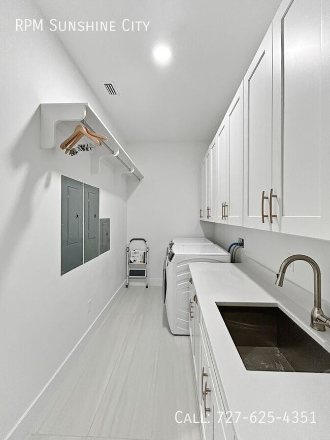 Building Photo - 326 129th Ave E