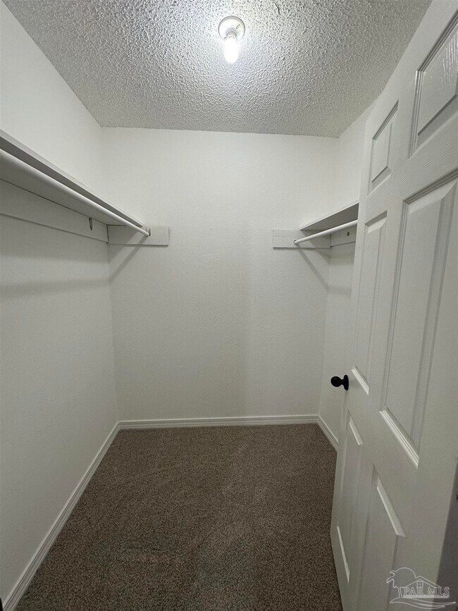 Building Photo - 3202 Swan Ln