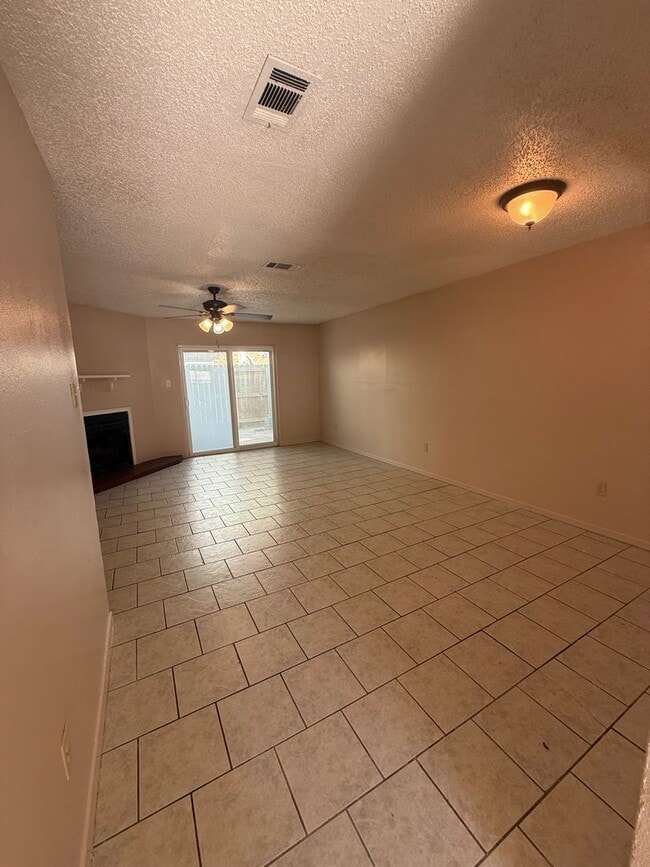 Building Photo - 8911 GSRI Ave