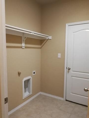 Building Photo - 2793 Cresent Lake Dr