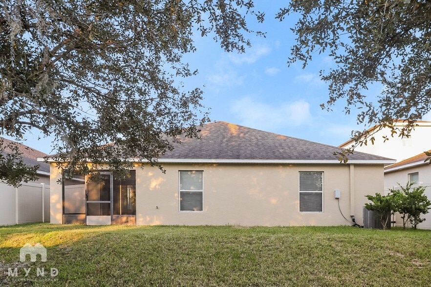 Building Photo - 10313 Summer Azure Dr
