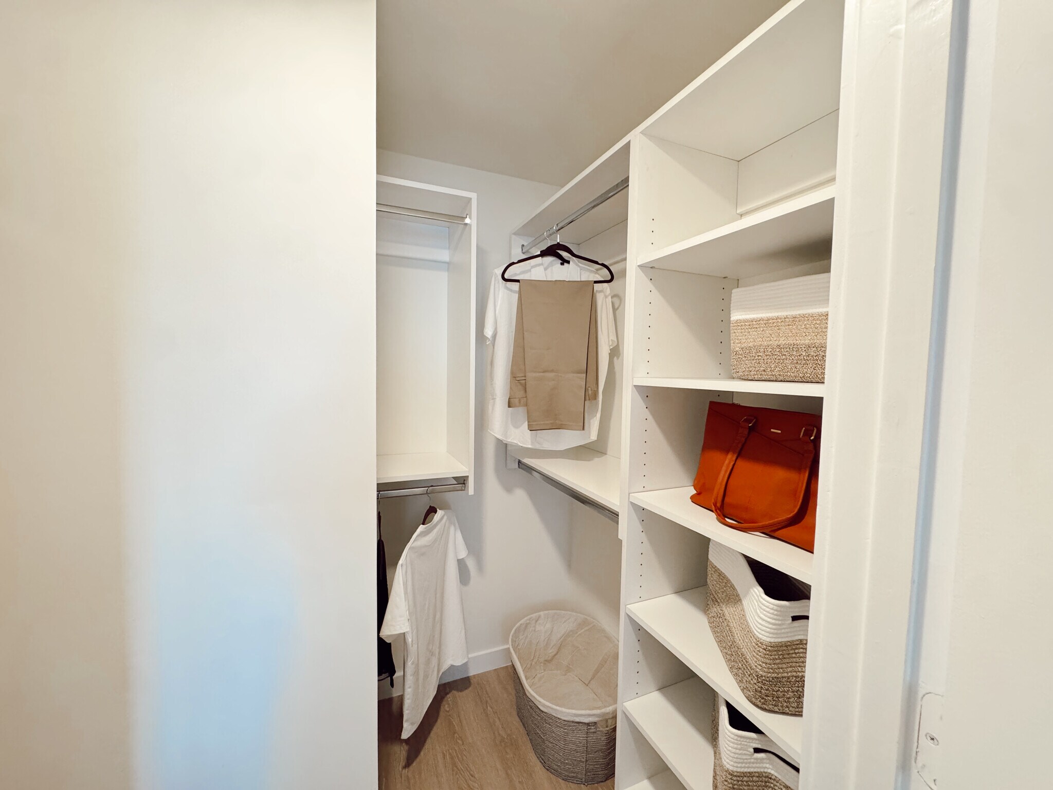 Building Photo - 19695 NE 23rd Ct