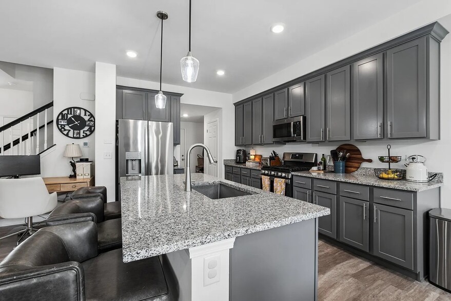 Building Photo - 12662 S Talbot Cir