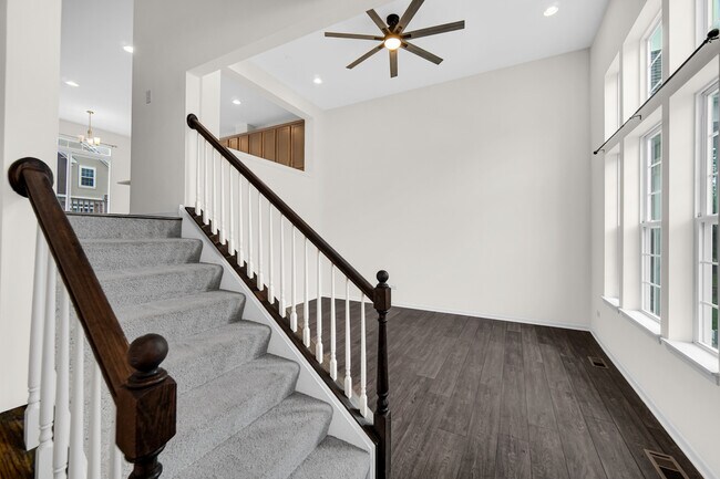 Building Photo - 4456 Monroe Ct