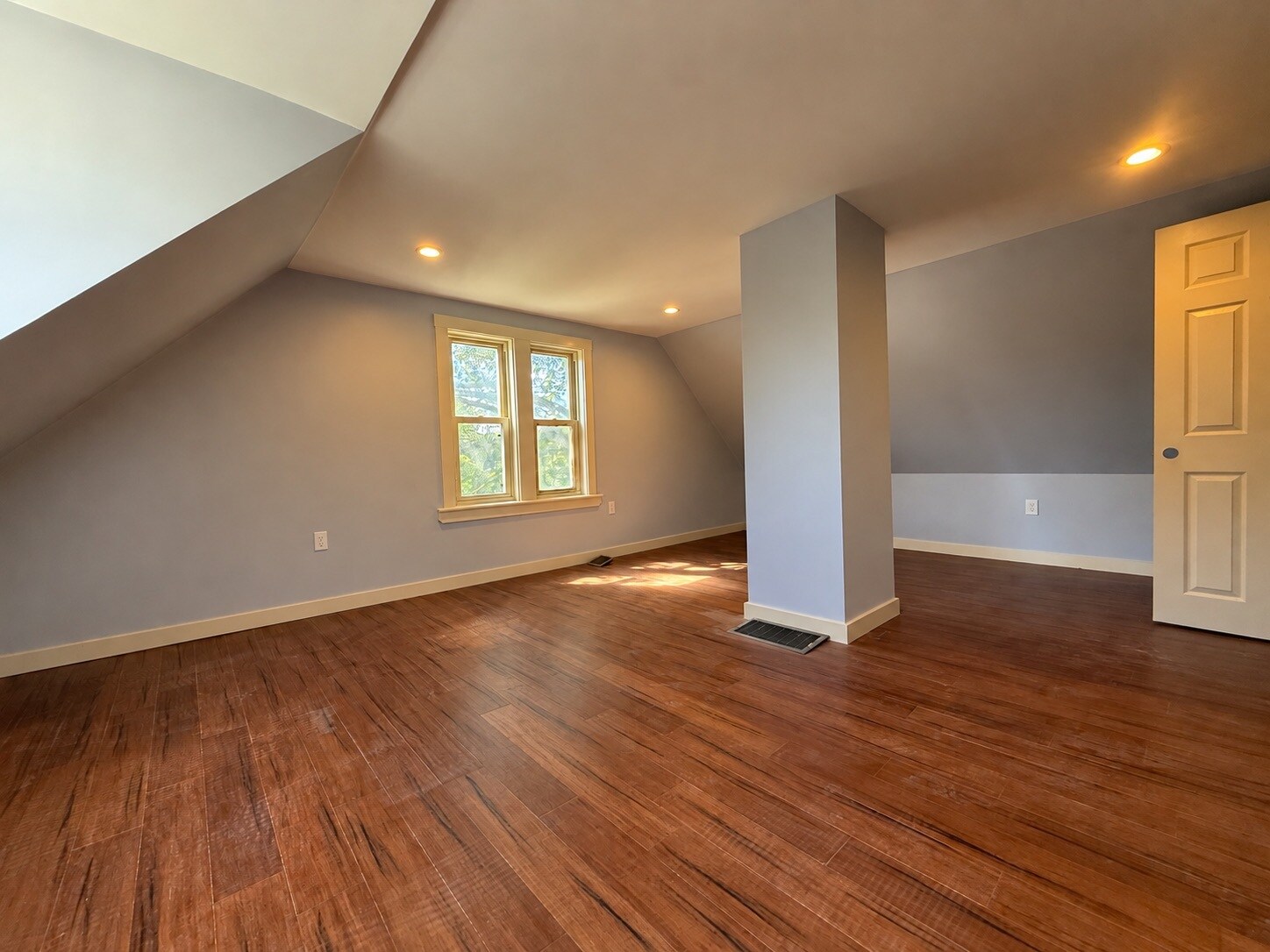 Building Photo - 149 Bussey St