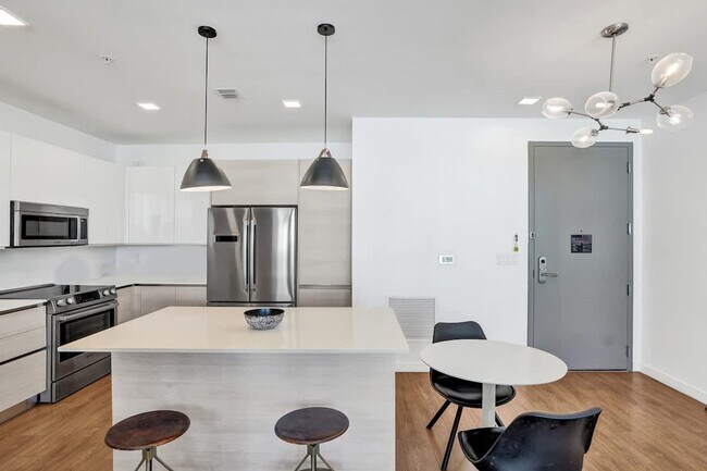 Building Photo - 1220 17th St