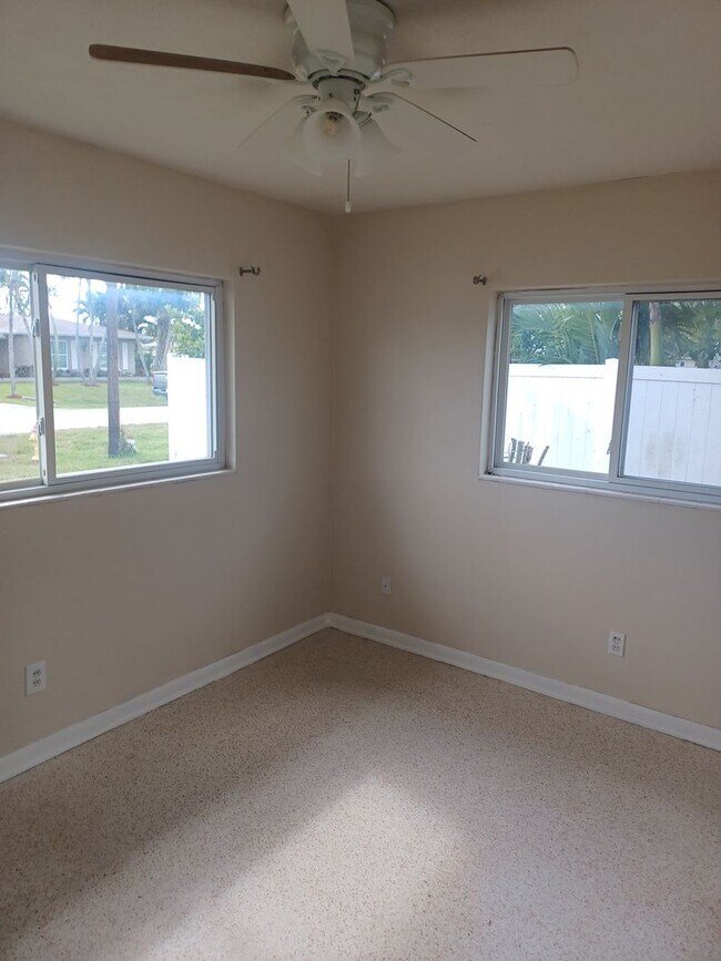 Building Photo - 5132 Calusa Ct