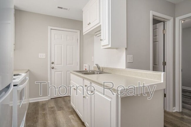 Building Photo - 336 Coleman Ave