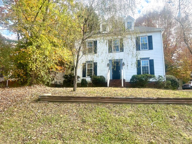 Building Photo - 3Br 2Ba Home with Fenced Backyard