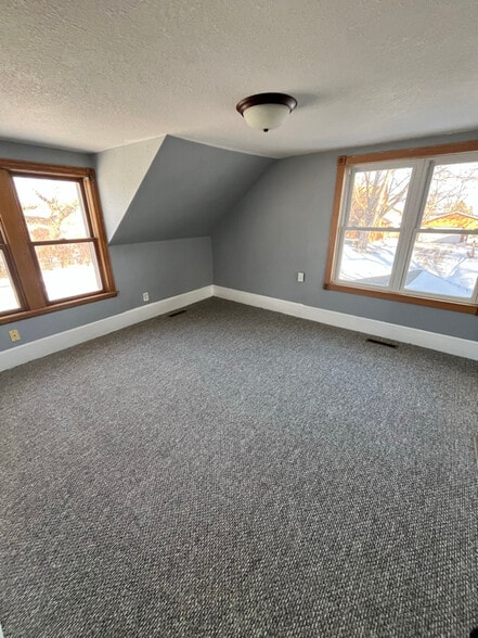 Building Photo - 231 2nd St