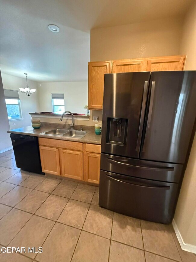 Building Photo - 10405 Canyon Sage Dr