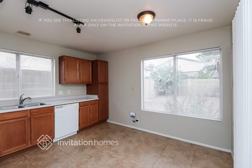 Building Photo - 3936 W Camino Del Rio