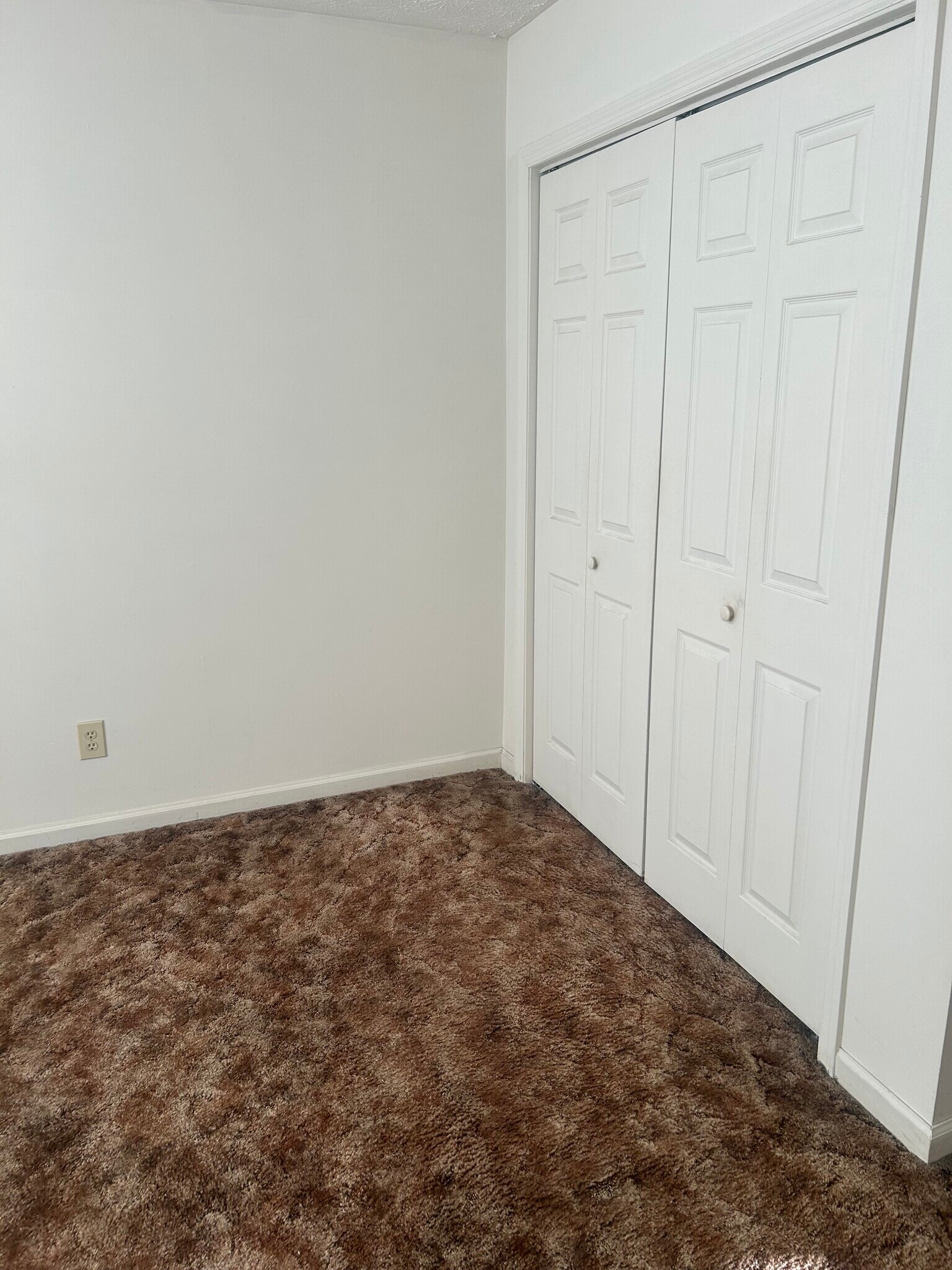 Building Photo - 244 Burkhardt Way