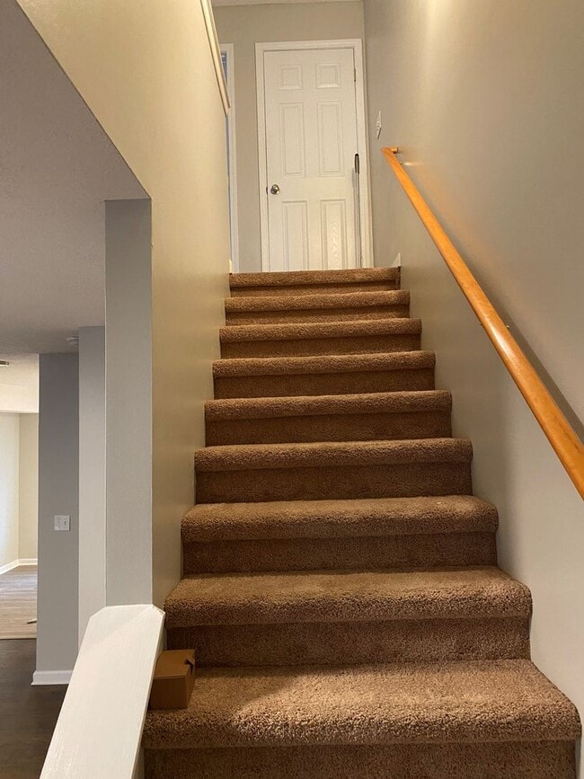 Building Photo - Hurry! This 2 Bed/1.5 Bath, 2-Story Condo in Gray for $1350 Won't Last!