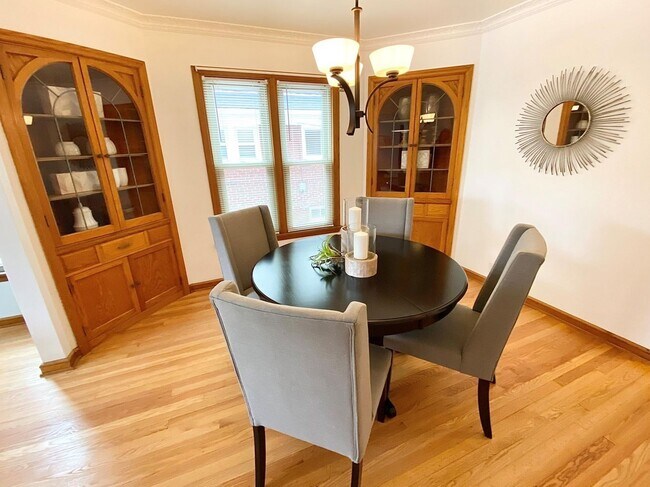 Building Photo - 2787 N Sholes Ave