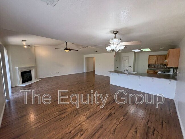 Building Photo - 429 N Amador St