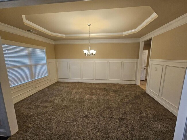 Building Photo - 10 Creekview Dr