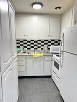 Building Photo - 611 Virginia St