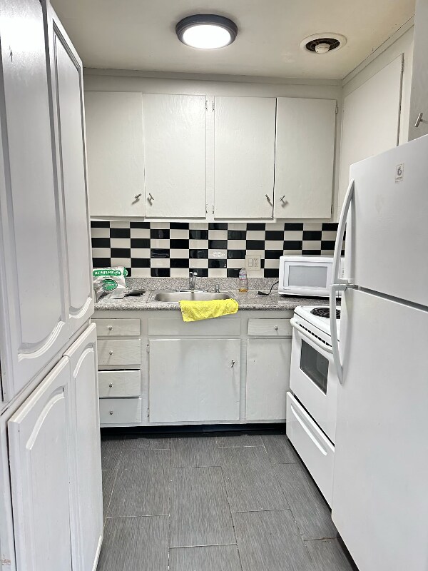Primary Photo - 611 Virginia St