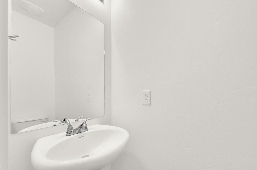 Building Photo - 4196 W High Gallery Ct