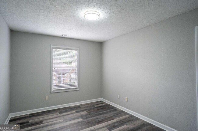 Building Photo - 3243 Newtons Crest Cir