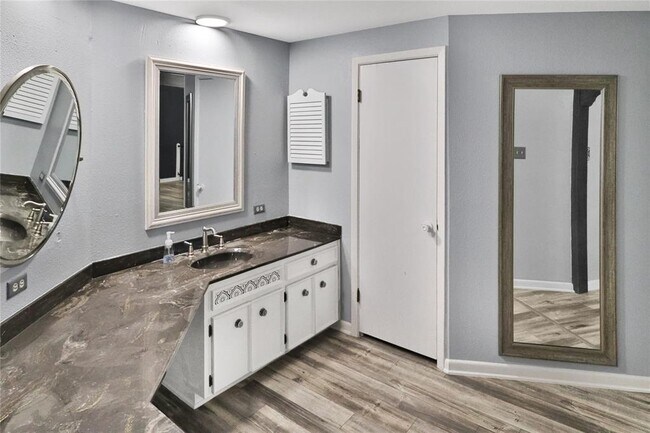 Building Photo - 9328 Blazing Star Trail