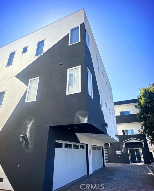 Building Photo - 1739 Magnolia Ave