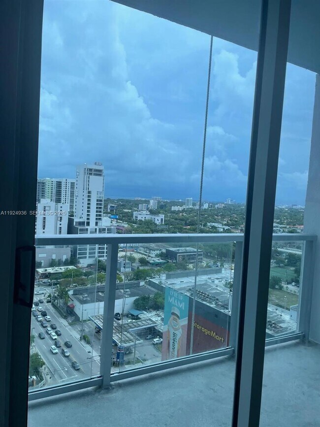 Building Photo - 185 SW 7th St