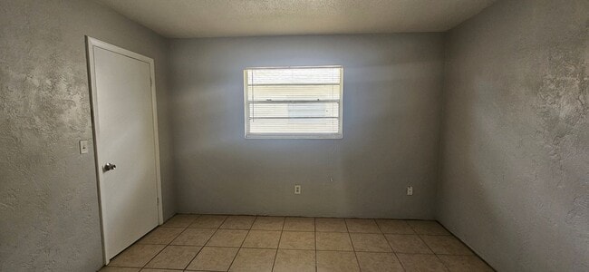 Building Photo - 1221 Kennedy Rd