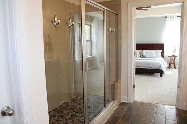 Building Photo - 7217 Rex Rd