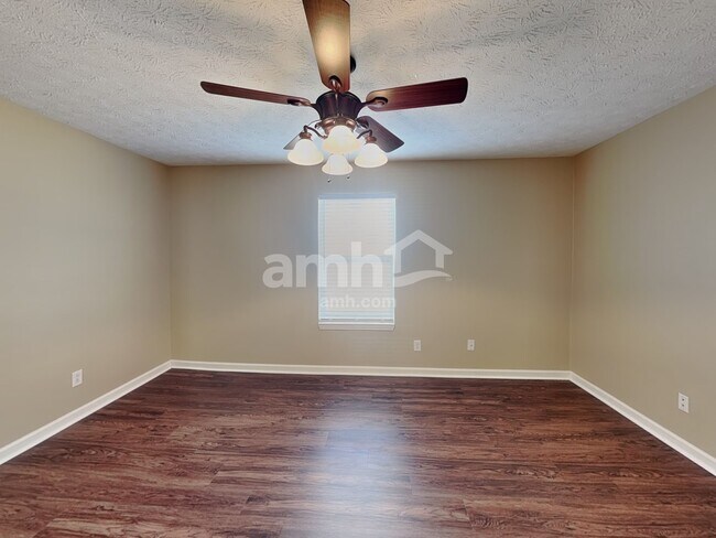 Building Photo - 1376 Blue Ridge Ln