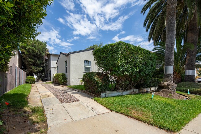 Building Photo - *OPEN HOUSE: 8/30 10-11AM* Cottage in Paci...